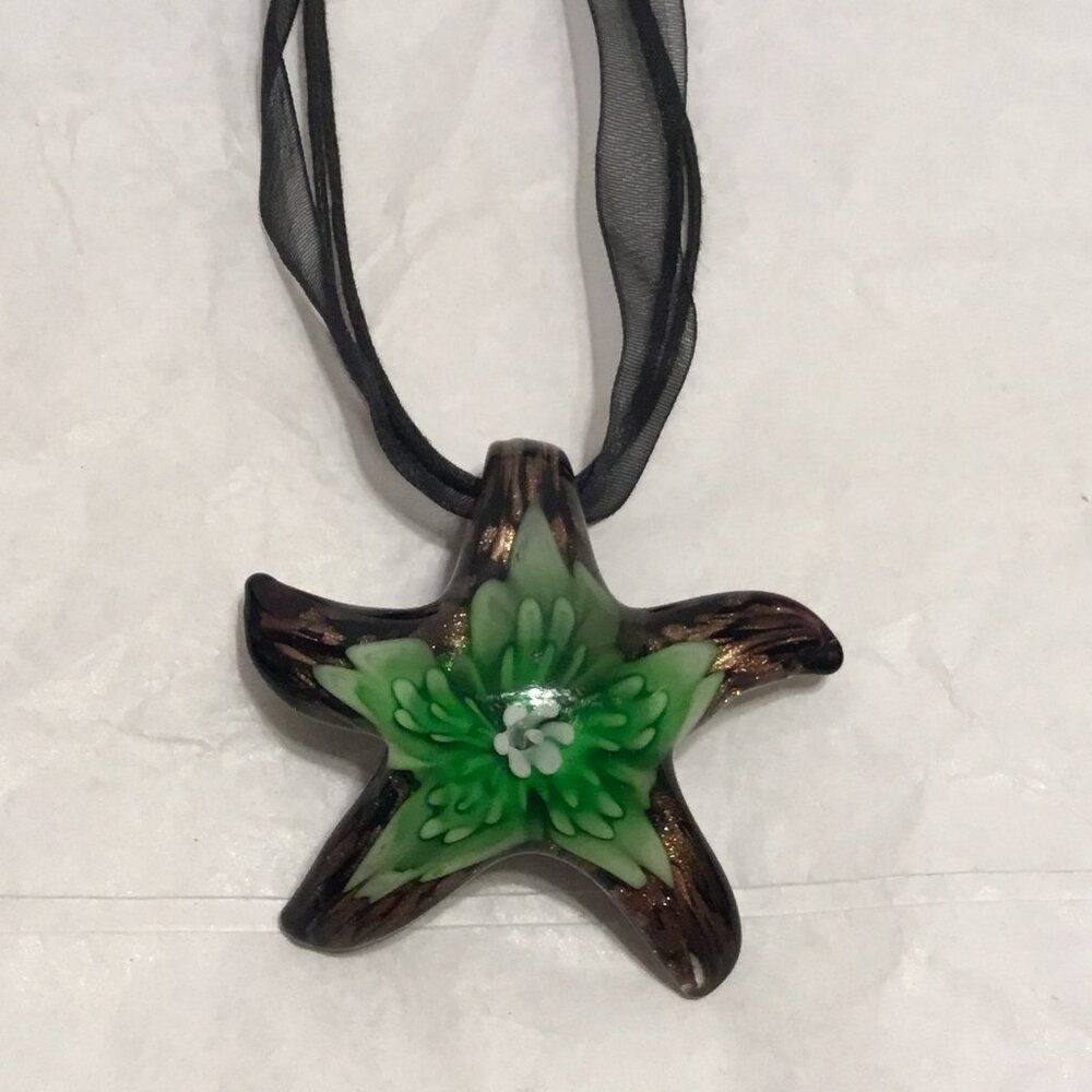 Very lovely and colorful pair of Murano glass Starfish necklaces - Picture 3 of 9